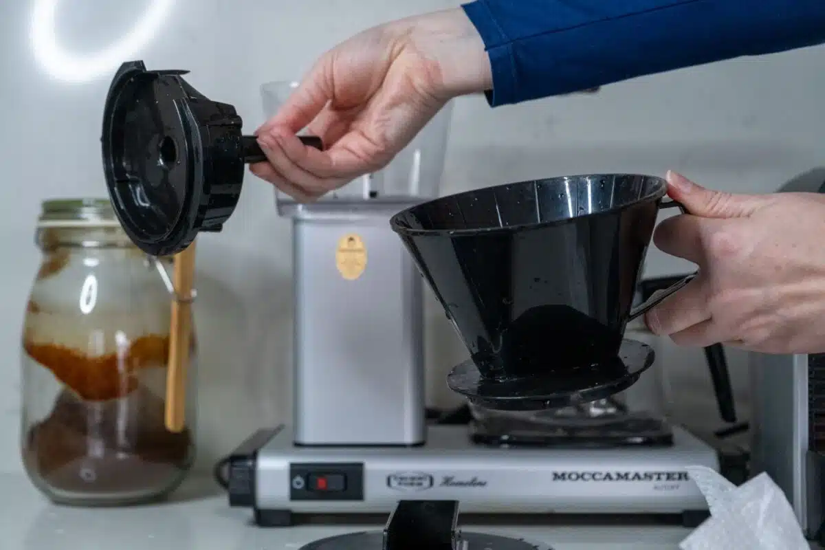 clean a coffee machine
