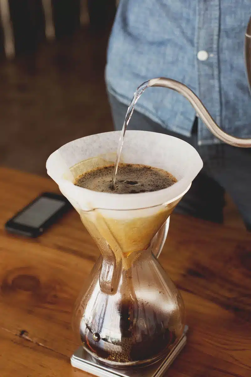 chemex coffee brewing